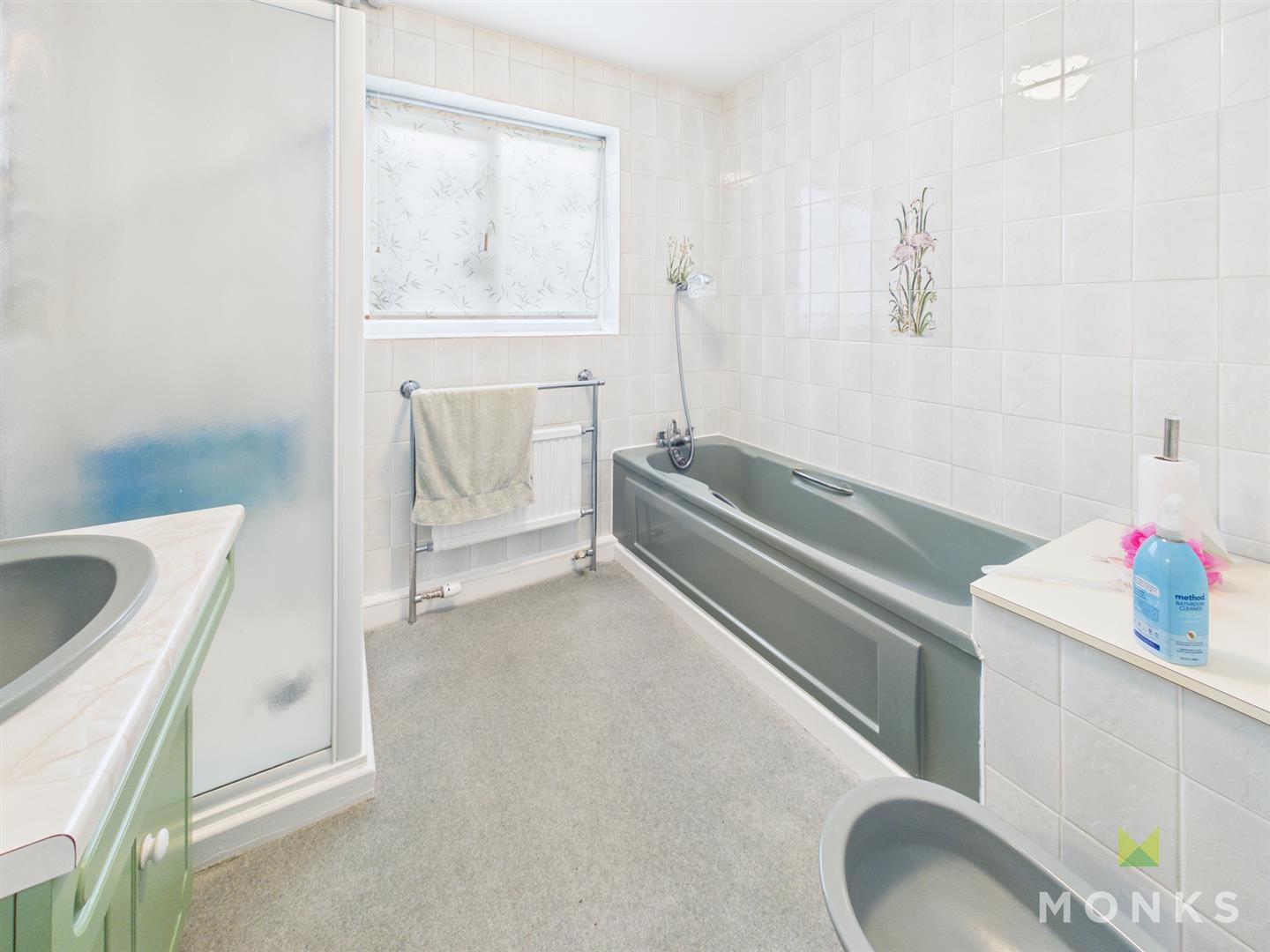 Hidcote Weston Avenue, Oswestry, SY11 2BH For Sale